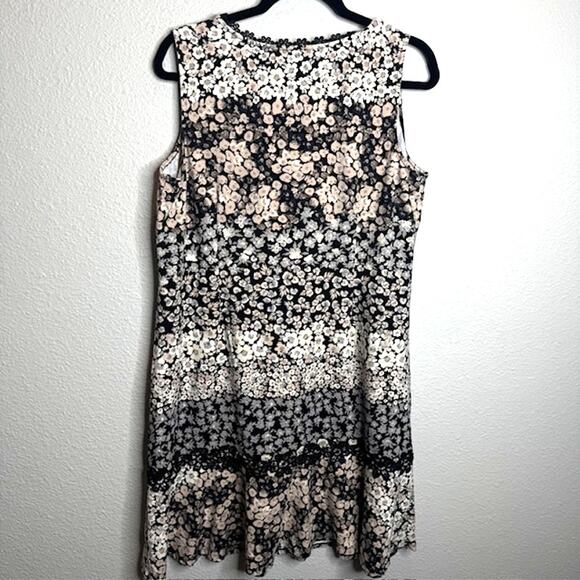 Isaac Mizrahi Live! Ditsy Floral Printed Flounce Dress w/ Lace Trim Neutral - Picture 8 of 13